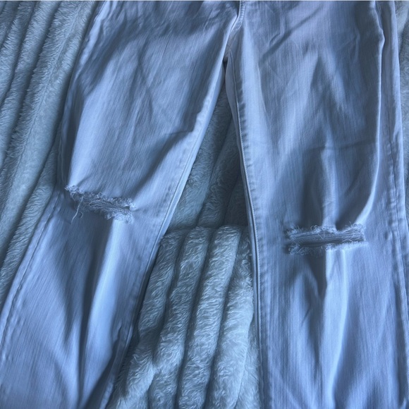 Sneakpeek Women’s US9 White Mid Rise Distressed Jeans - Picture 13 of 14